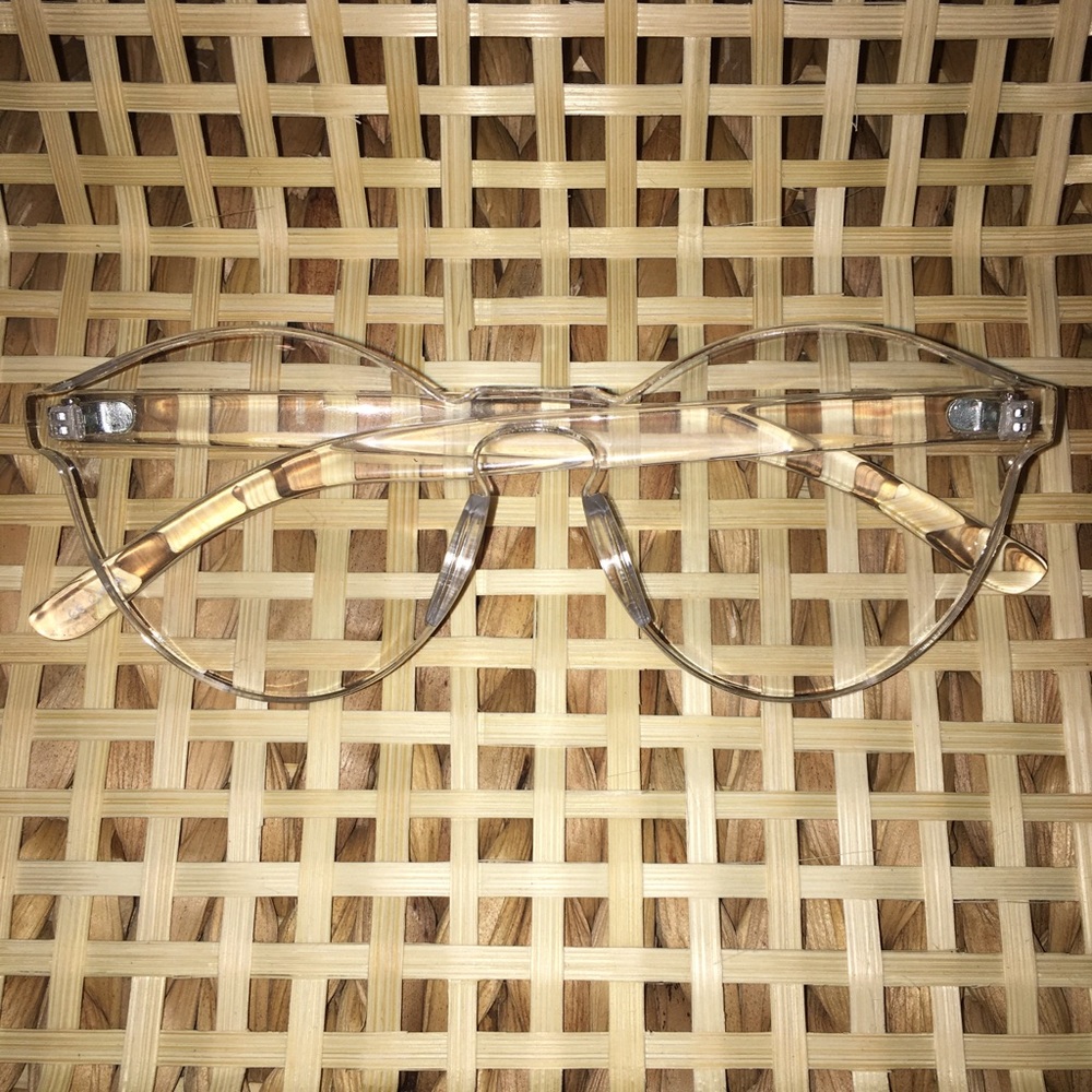 No frame glasses